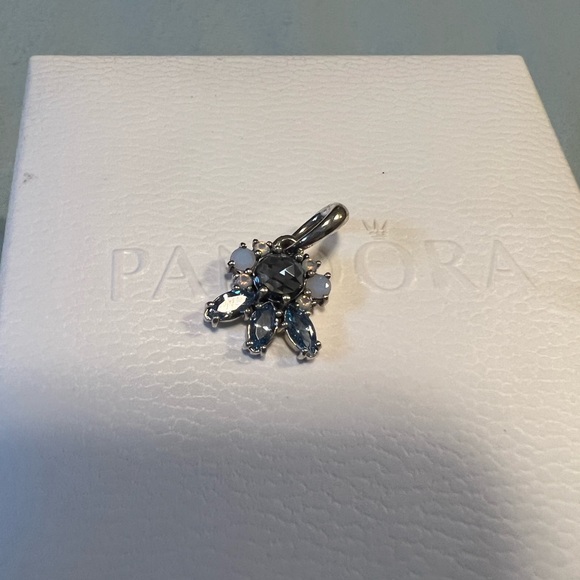 Pandora Necklace Pendant - Picture 4 of 7